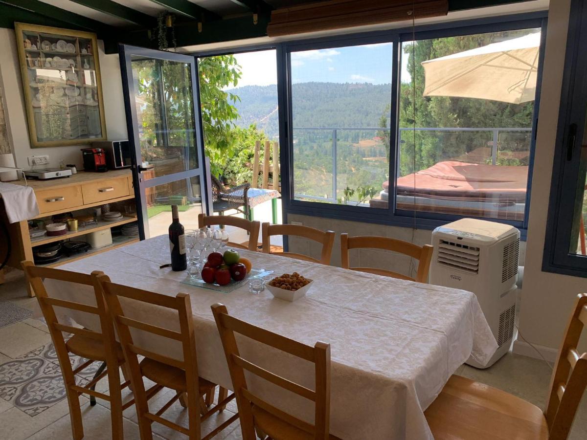 View Of The Valley Guest House Jérusalem Extérieur photo